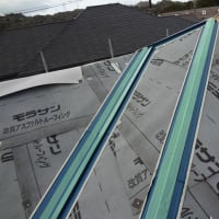 逗子市沼間　スレート屋根　ガルバリュウム鋼板　カバー工法　重ね葺き