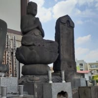 本妙寺／明暦の大火供養塔と有名人の墓