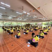 先日は、寺院で説教を受ける。
