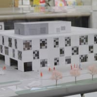 新庁舎完成イメージ模型