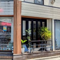 祝オープン8周年!! 「シエル・アムール 西台」"辻ちゃんゆかりのお店で、見た目も味も楽しめる 目玉チーズバーガーセット"