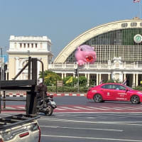 ムーデンがフゥァランポン駅に……