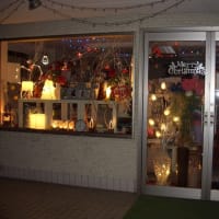 華やかなフロアランプ（パートⅡ）、夜の部です。