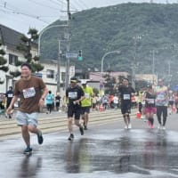 声援を背に  “函館の街”  を駆け抜ける．．．