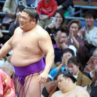 24日　大相撲春場所、尊富士が110年ぶり新入幕V 初土俵から10場所