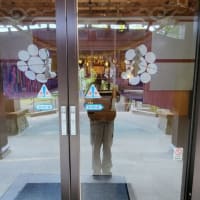 自動ドアのある神社「山津見神社」