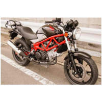 バイクも車も