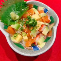 本日8月16日の漢気タイムでは数量限定『海鮮チラシ丼』を提供！