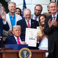 トランプ大統領　独立記念日に「ワン・ビッグ・ビューティフル法案」に署名