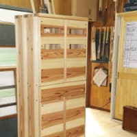 土物用食器家具を茨城の杉で造ってみました。 -矢田奈保子-