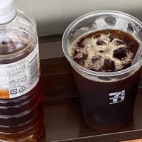 朝ウォーキングの風景。令和7年6月18日。2軒隣の新店が同系の店ww