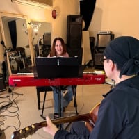 音楽中。