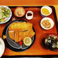 おおがた亭　「わらじかつ定食」