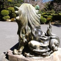 「庭園では」／東京都庭園美術館