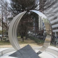 女優・月丘夢路さんの生誕１００年記念碑が広島市・平和大通りにあります・・・宝塚歌劇団出身の超・美人さん！