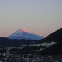 朝焼けの綺麗な富士山