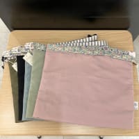 保冷バッグとポーチ入荷