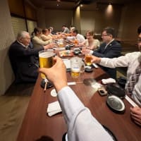 夜の30℃超えとキックオフ例会。