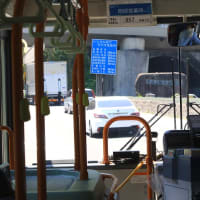 しずてつジャストラインは宇津ノ谷トンネルをくぐり岡部へ（２０２４年４月）