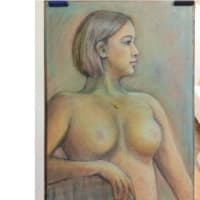 パステルで裸婦モデルを描く
