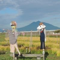 秋色の津軽、朝の風景