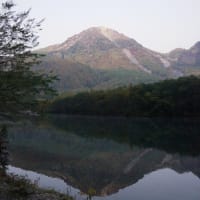 早朝の焼岳