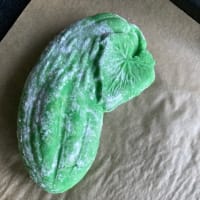 きゅうり型と空豆スコーンと腎臓クッキー