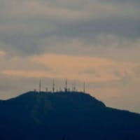 2025.06.30(月)AM06:45の藻岩山・平和祈念塔・手稲山・三角山・円山