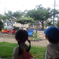 土曜保育　異年齢児　体育館活動