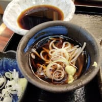 |M3427|巣鴨地蔵通りに入って1～2分の『地蔵蕎麦大橋屋』に夕方家内とお邪魔。生ビ＆えだまめ＆みそおでん＆板わさで開始し、地蔵せいろそばと海老天せいろそばをシェアして頂きました！