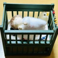 ハンドメイド作品→ミニチュアベッドと紙粘土あかちゃん(o^^o)