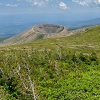 一切経山　魔女の瞳