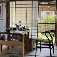 生き物の世話に時間を取られる