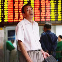 香港で中国株暴落