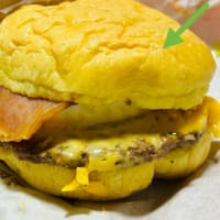 チートデイ→夜マックに新発売「芳醇ふわとろ月見🍔」🍟食べた〜😋😋