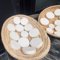軽子坂上「からすみ」寿司屋さんのお隣「ヌメロサンク」では干し大根を作ってました。