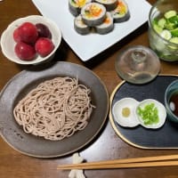 キンパとお蕎麦でおひとりさまご飯
