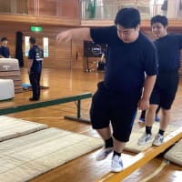 高等部体育「器械運動」
