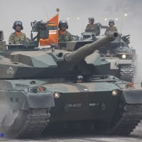 【防衛情報】GMARSグローバルロケットシステムとCUT無人砲塔戦車コンセプトモデル,AMPV装甲車新型砲塔型