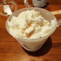 |M3417|志布志香月の『7-11』でホテル飯の買出し。セブンの惣菜を味わって、冷製パスタツナと大根おろし和風ソースで締めて、ホイップクリームのミルクプリンがうまかった！