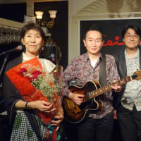 赤坂の夜は賑やかに更けて♪