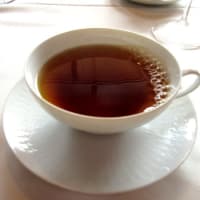 初夏を迎えた森の中の小さなレストラン ラーモニー