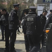 警察署内で、拘束された男性が死亡　「警官の拷問があった」と遺族が抗議＝中国 山東省