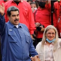 ベネズエラ　　底を打った経済　石油を求めるアメリカとの関係改善の流れ　国内野党勢力との対話再開