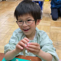 小学部３年生　図画工作：「粘土の板を立ち上げて」