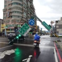 台風4号台湾を直撃　「史上初のルート」　暴風と停電の爪痕深く【写真特集】