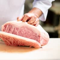 宮崎牛ネックで作る角切り肉：煮込み用