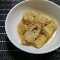 焼き魚と筍の炊いたんとなめたけの小松菜和えと味噌汁の田舎定食・・・腹八分目。