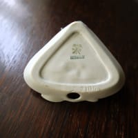 Metzler ＆ Ortloff（メッツラー・ウント・オルトロフ）の小鳥のフィギュリン付きトレイ、手に入れました。