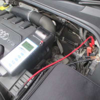 AUDI TT/8J 定期オイル交換。